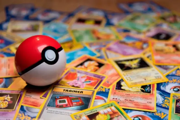 Pokemón míč - pokeball na chytání pokémonů.